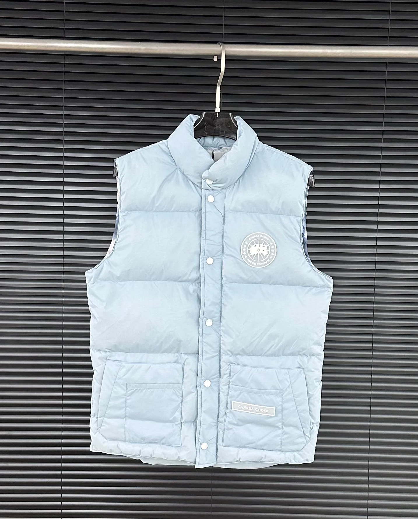 P400 【𝗖𝗮𝗻𝗮𝗱𝗮𝗴𝗼𝗼𝘀𝗲】/Canada Goose/White Label Glacier Down Vest/Dawn Blue